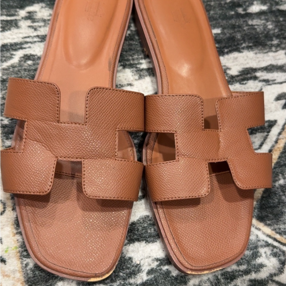 Hermes Tan Leather Women's Shoes - Picture 2 of 3